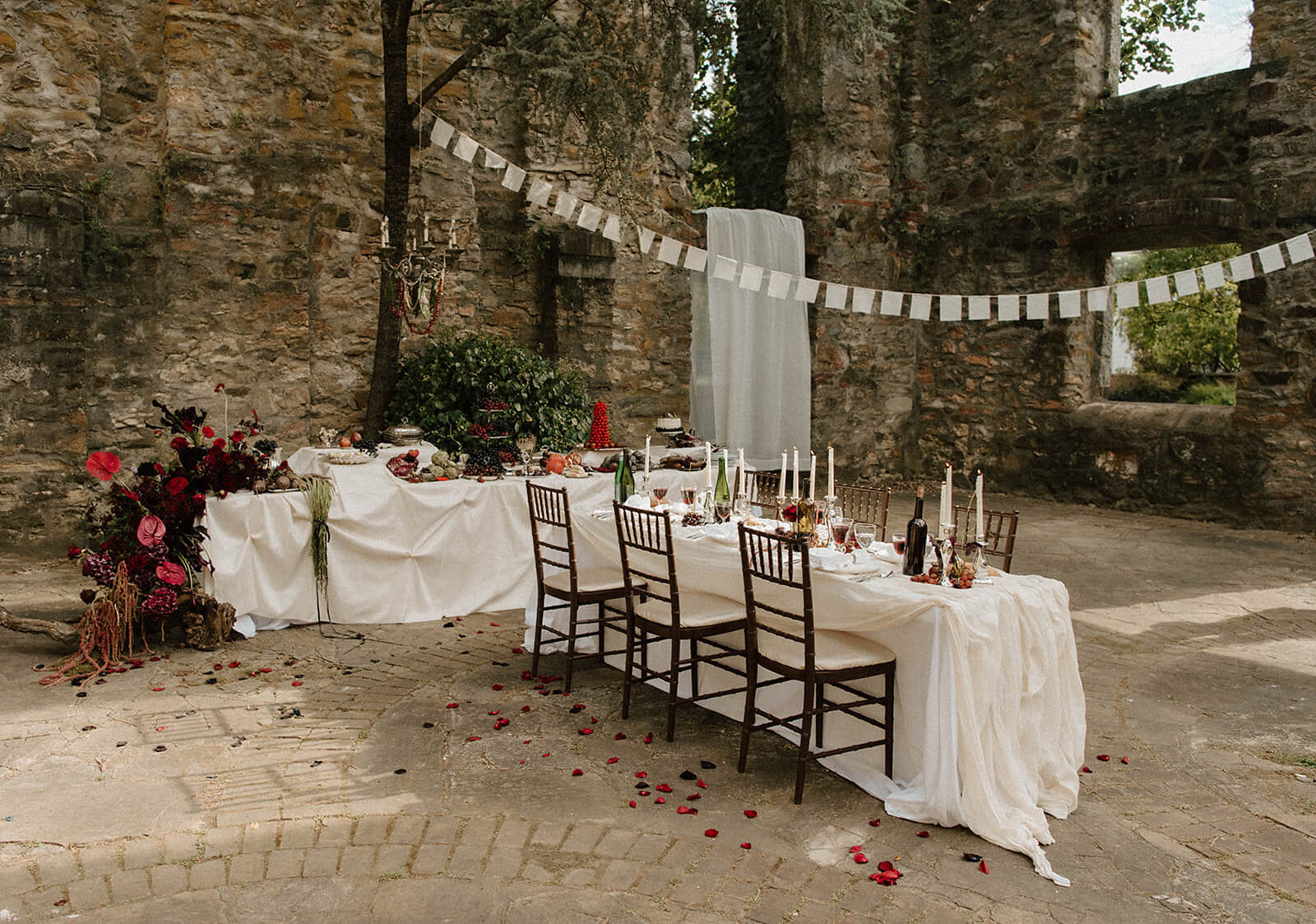 TJuliettePhotography_siciliangothic_flatlaytablescape20240707_049